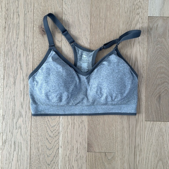 Sports Bra Size M - Picture 1 of 3